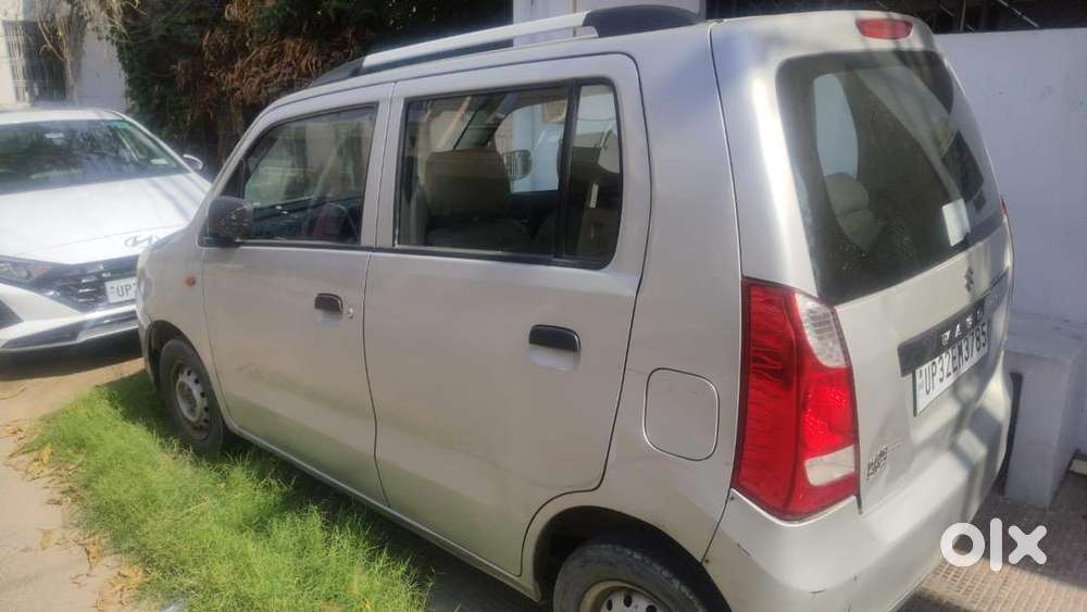 Up32em3785 Petrol Car  Model 2012