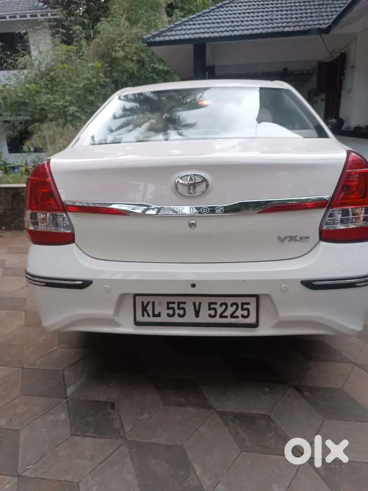 Well Maintained, Full Service From Toyota,4 New Tyres, New Seat Cover