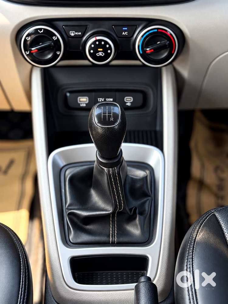 Hyundai Venue S 1.2 Petrol, 2024, Petrol