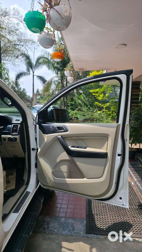 Hr 26 Company Record Ford Endeavour 2017 Titanium 3.2