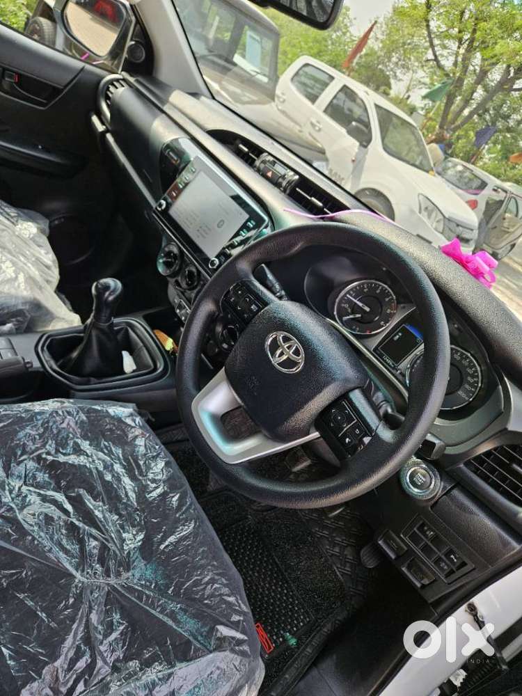 Toyota Hilux 2.8 High 4x4 Mt, 2025, Diesel
