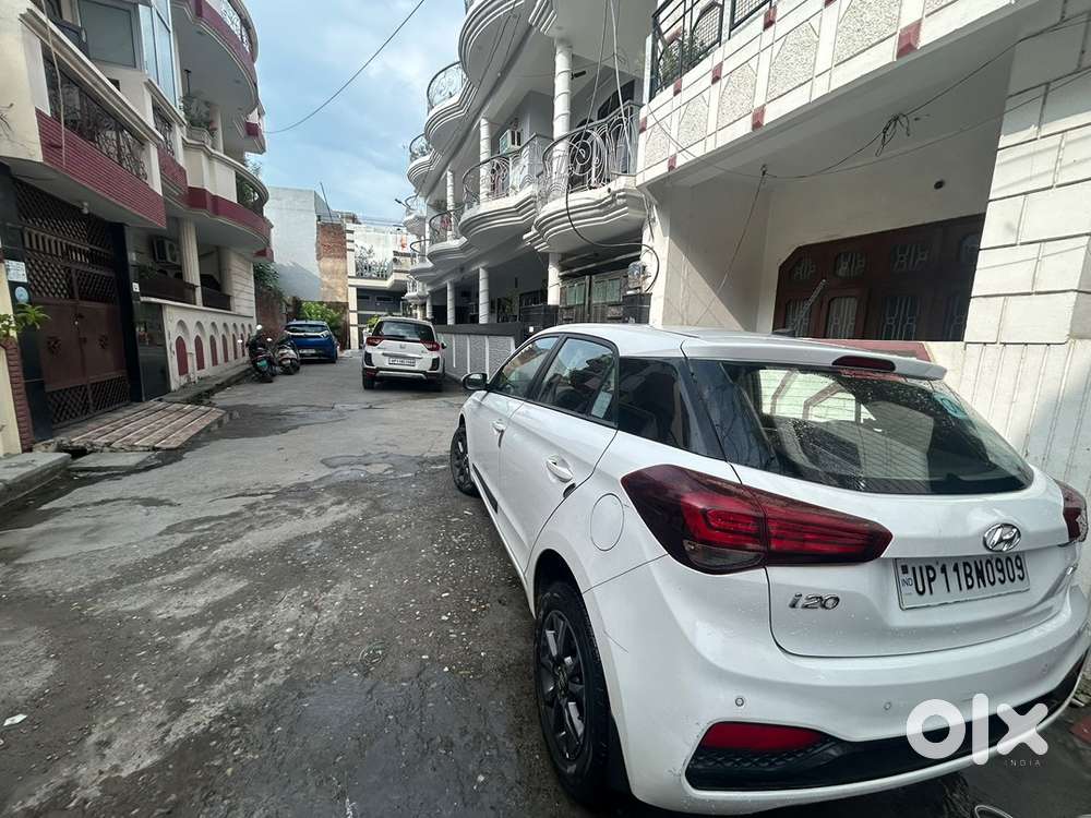 Hyundai I20 Asta Petrol 2018 White Colour Saharanpur