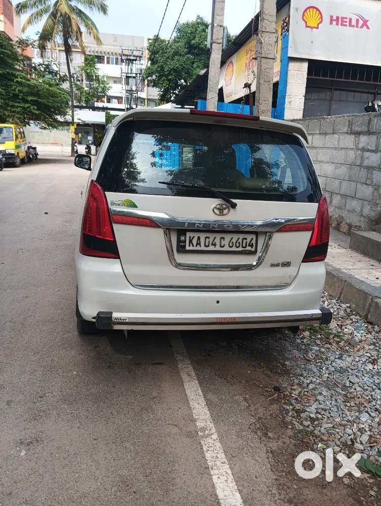 Toyota Innova 2010 Diesel Well Maintained