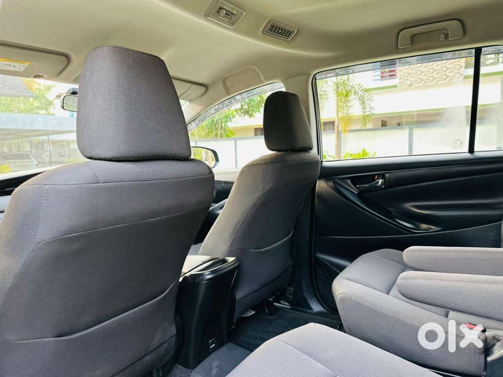 Toyota Innova Crysta 2.4 G Mt 8s, 2024, Diesel