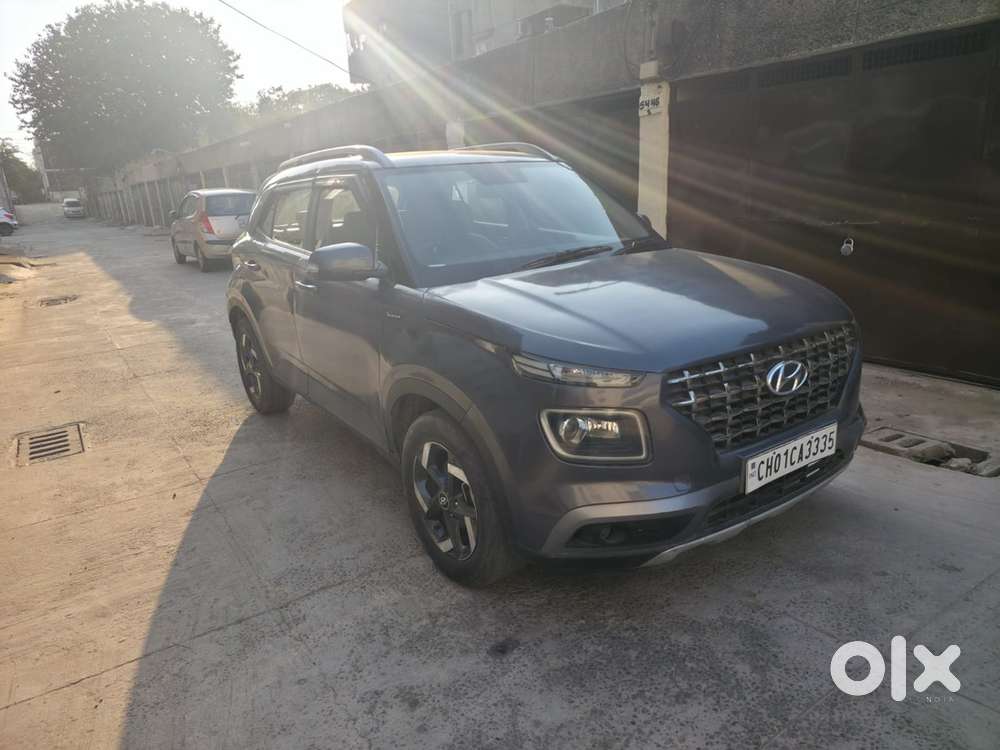 Hyundai Venue Diesel Manual 2020 Sunroof Model