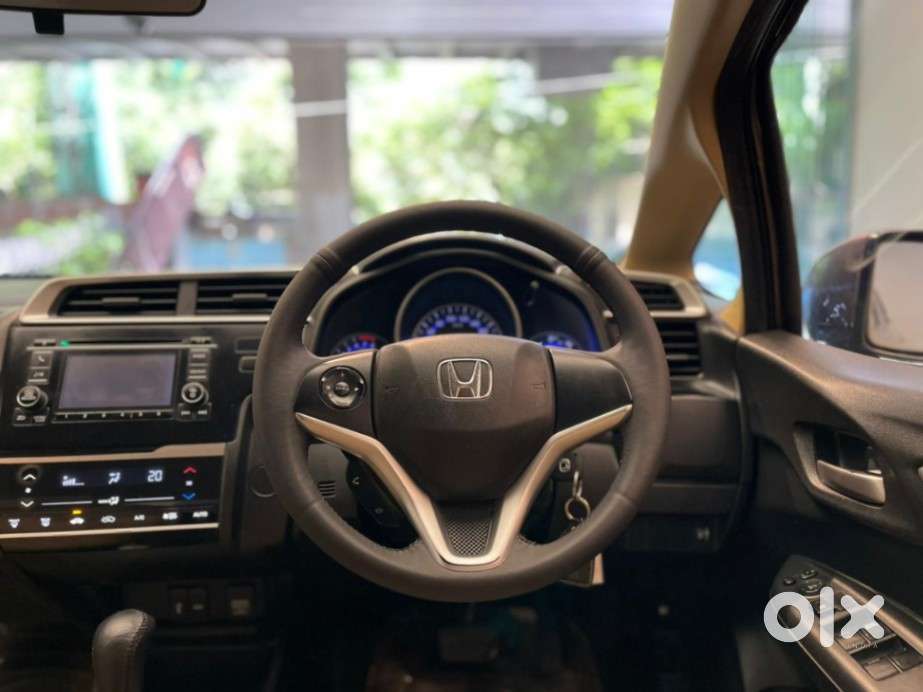Honda Jazz V Automatic, 2016, Petrol