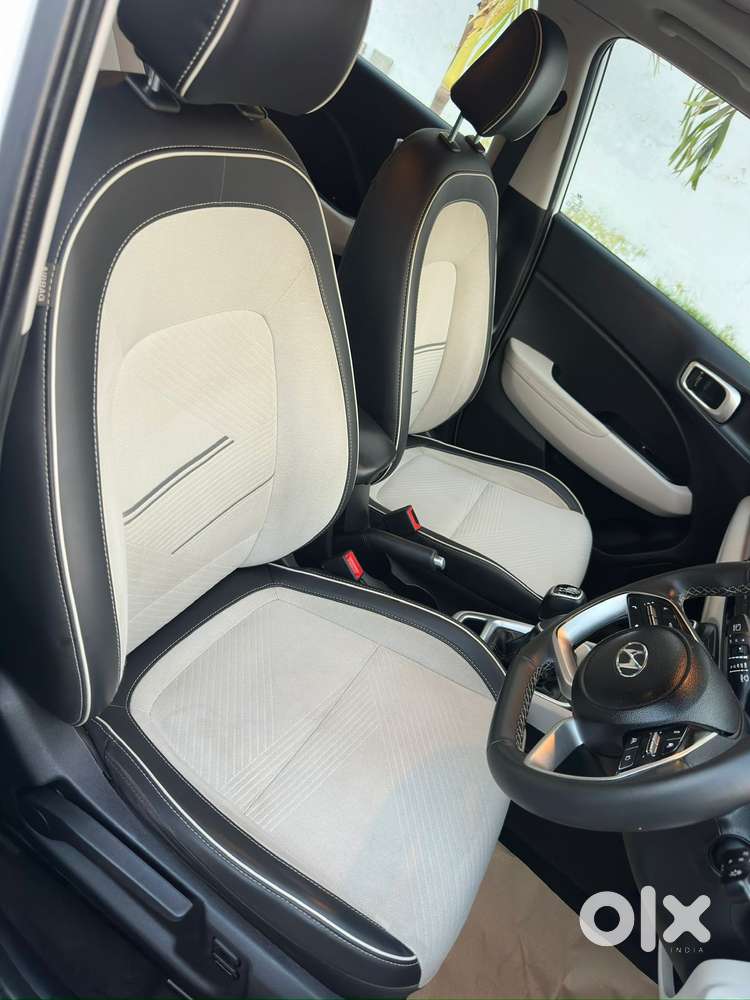 Hyundai Venue Sx (o) Mt 1.5 Diesel, 2023, Diesel