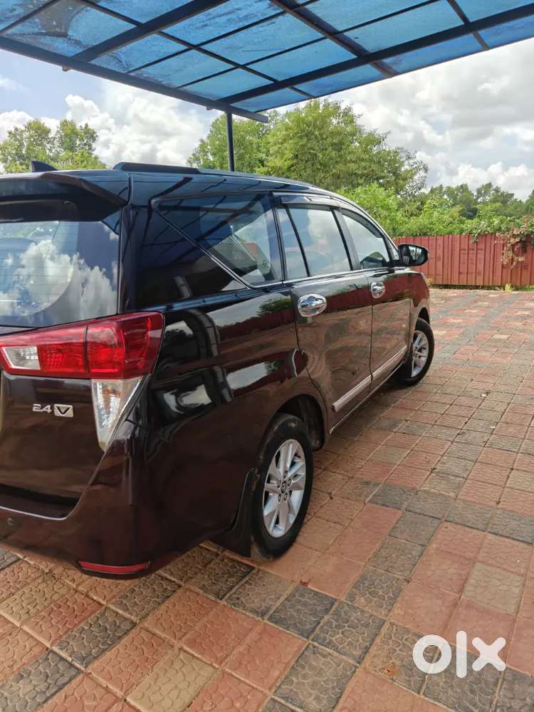 Toyota Innova Crysta 2.4 Diesel 2018