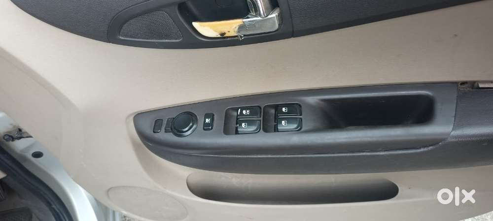 Hyundai I20 2009-2011 Magna, 2012, Petrol