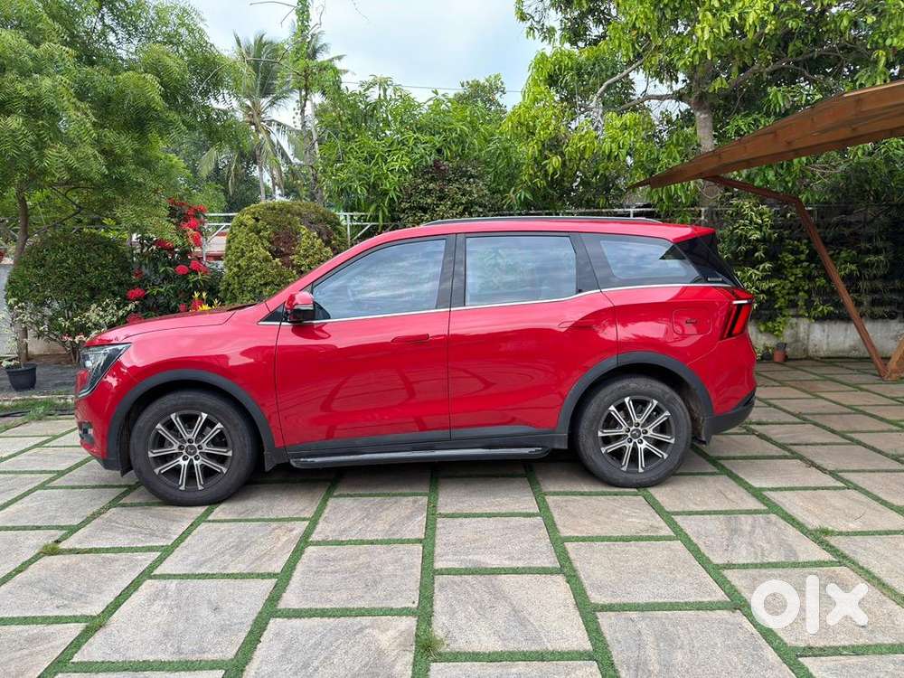 Mahindra Xuv 700 Axl Petrol