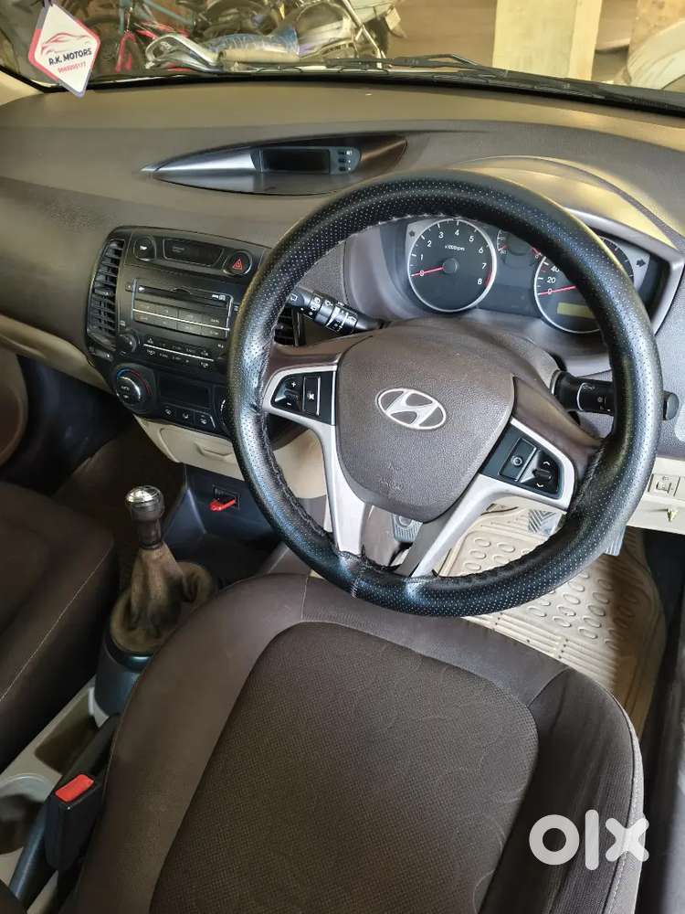 Hyundai I20 Asta  Well Maintained  Fully Loaded