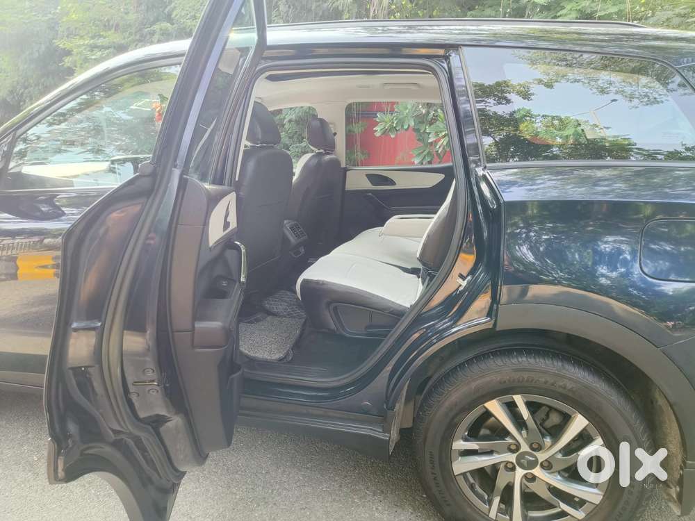 Mahindra Xuv700 2.2 Ax 5 Diesel At 7 Str, 2023, Diesel