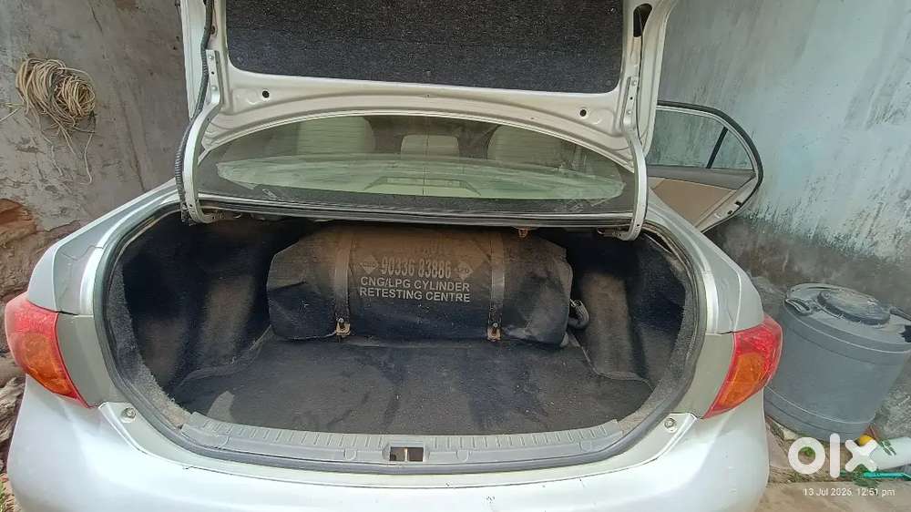 Toyota Corolla Altis 2011 Hybrid