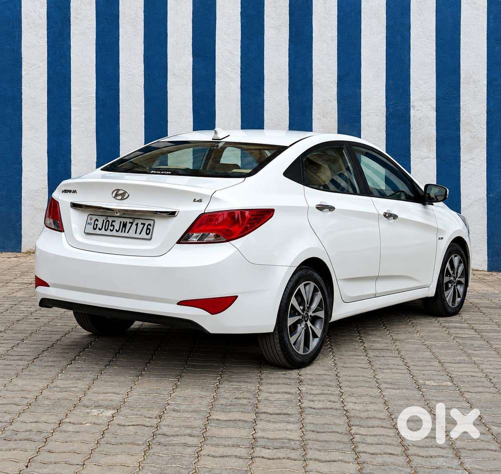 Hyundai Verna Sx(o) Petrol At, 2015, Petrol