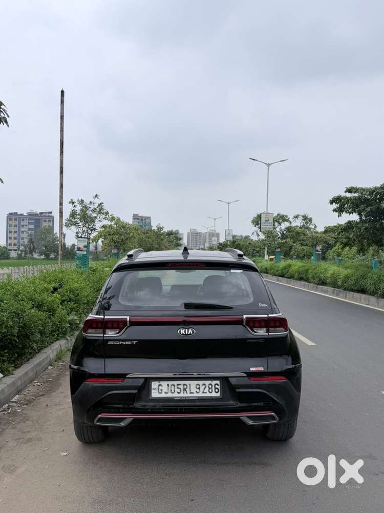 Kia Sonet Petrol 2021