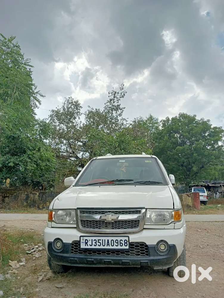 Chevrolet Tavera 2015