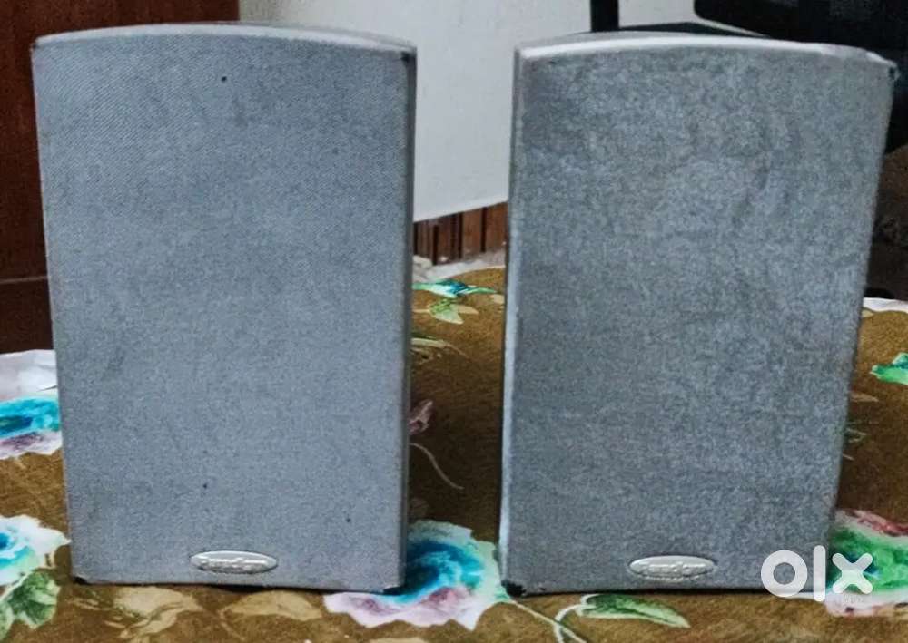 Paradigm monitor satellite 2 speakers Front left and right. Rs 19,999.