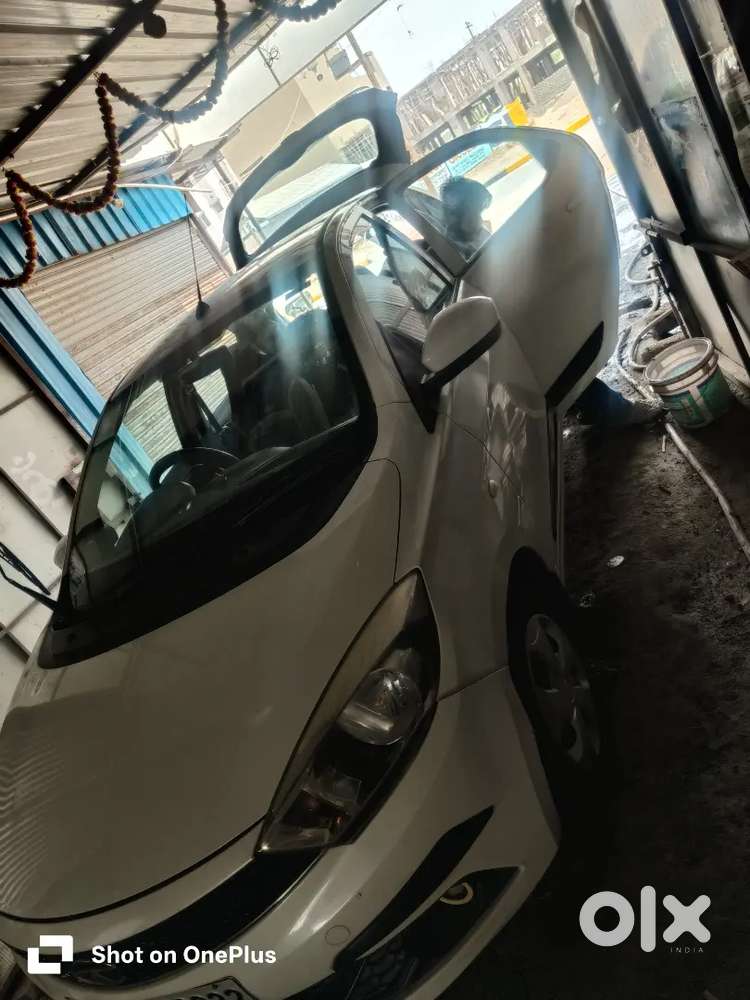 Tata Tiago 2017 Petrol 42000 Km Driven First Hand