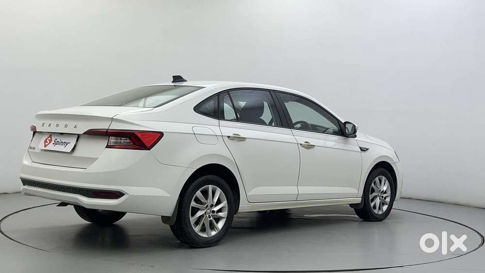 Skoda Slavia Ambition 1.0l Tsi Mt, 2022, Petrol