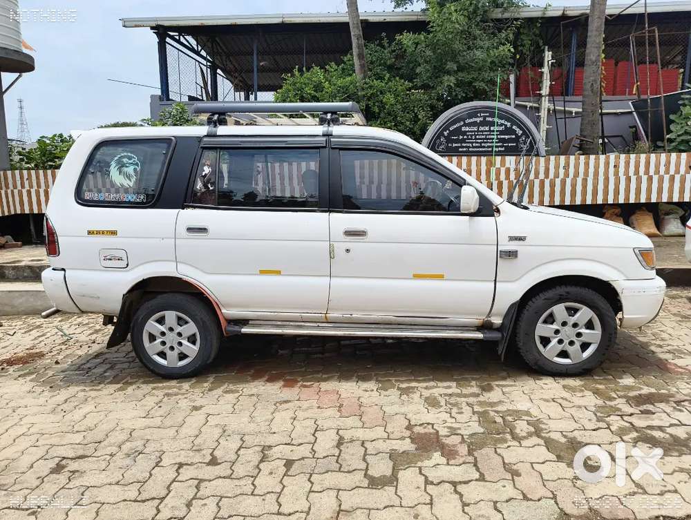 Chevrolet Tavera Neo 2014