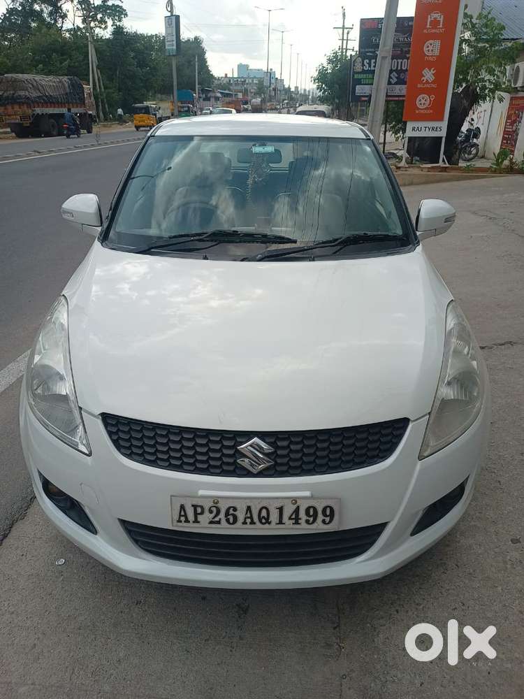 Maruti Suzuki Swift Vxi 1.2 Abs Bs-iv, 2012, Petrol