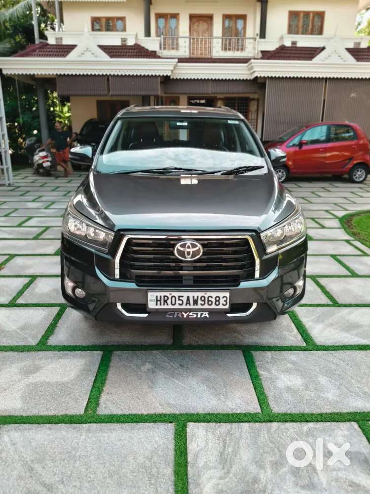 Toyota Innova Crysta 2017 Diesel 212000 Km Driven