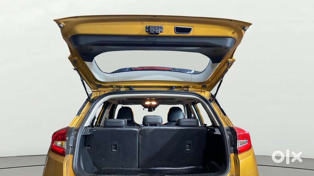 Mahindra Xuv300 W8 Option Dual Tone, 2023, Petrol