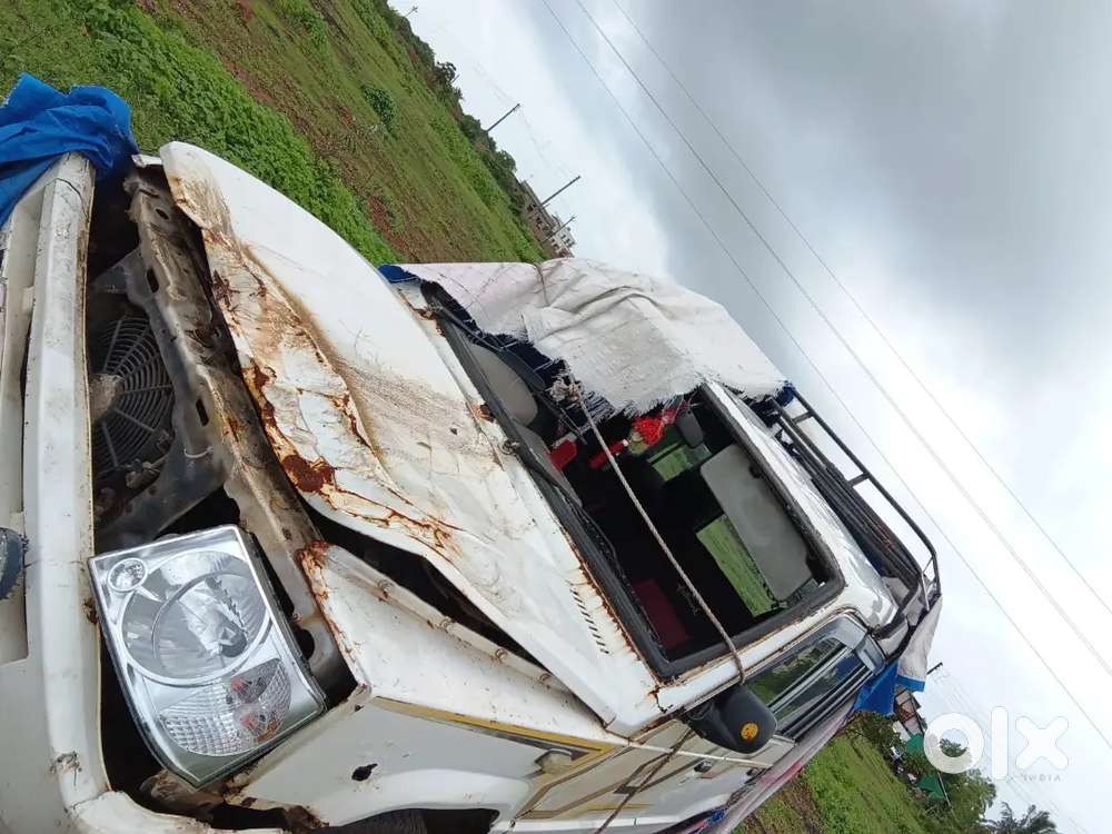 स्क्रॅप कार खरेदी करतो व एक्सीडेंट कार खरेदी करतो