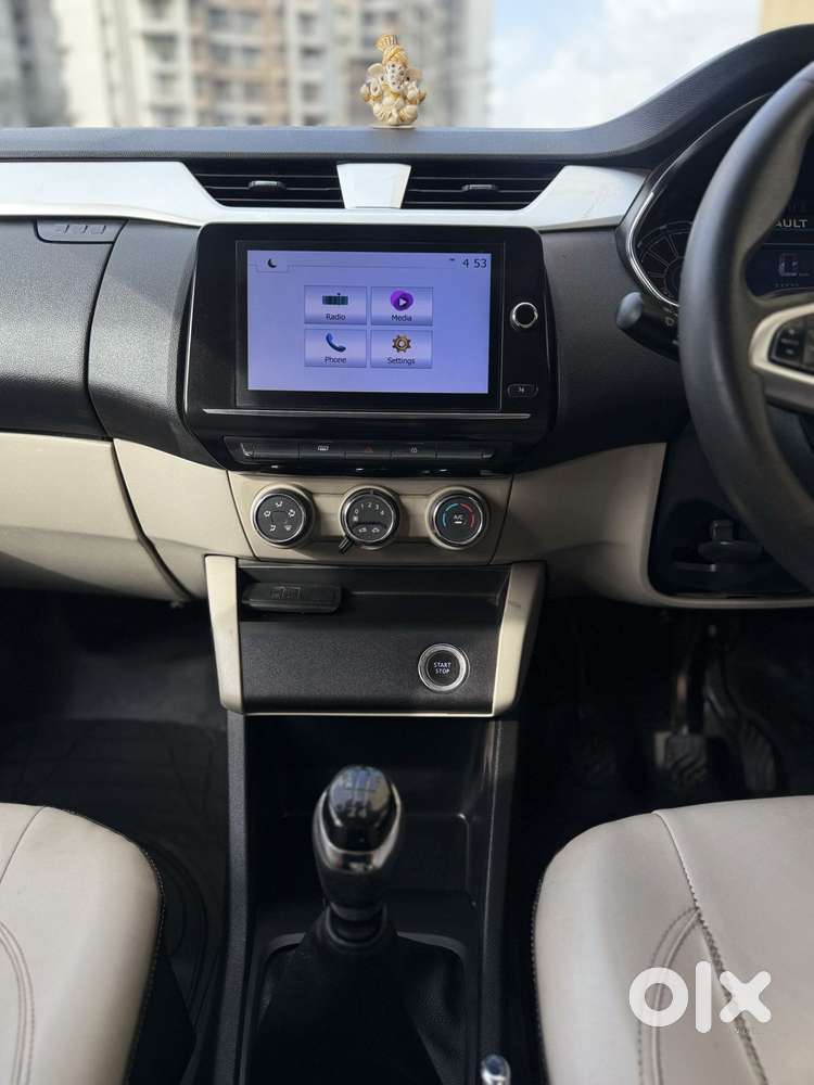 Renault Triber Rxz, 2022, Petrol