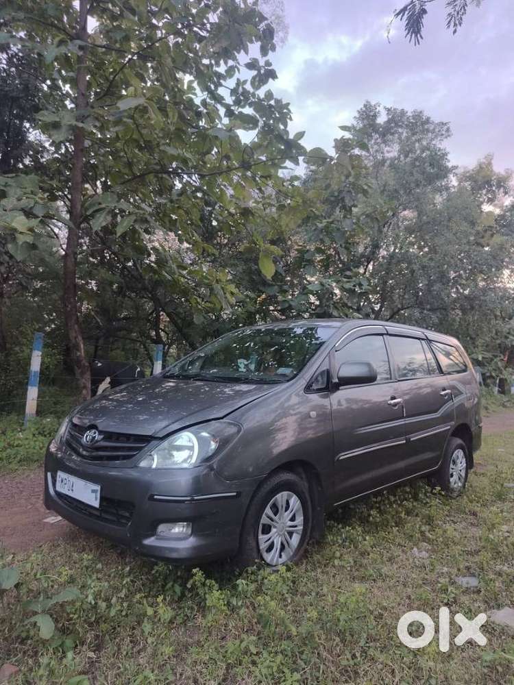 Toyota Innova 2.5 G (diesel) 8 Seater, 2010, Diesel