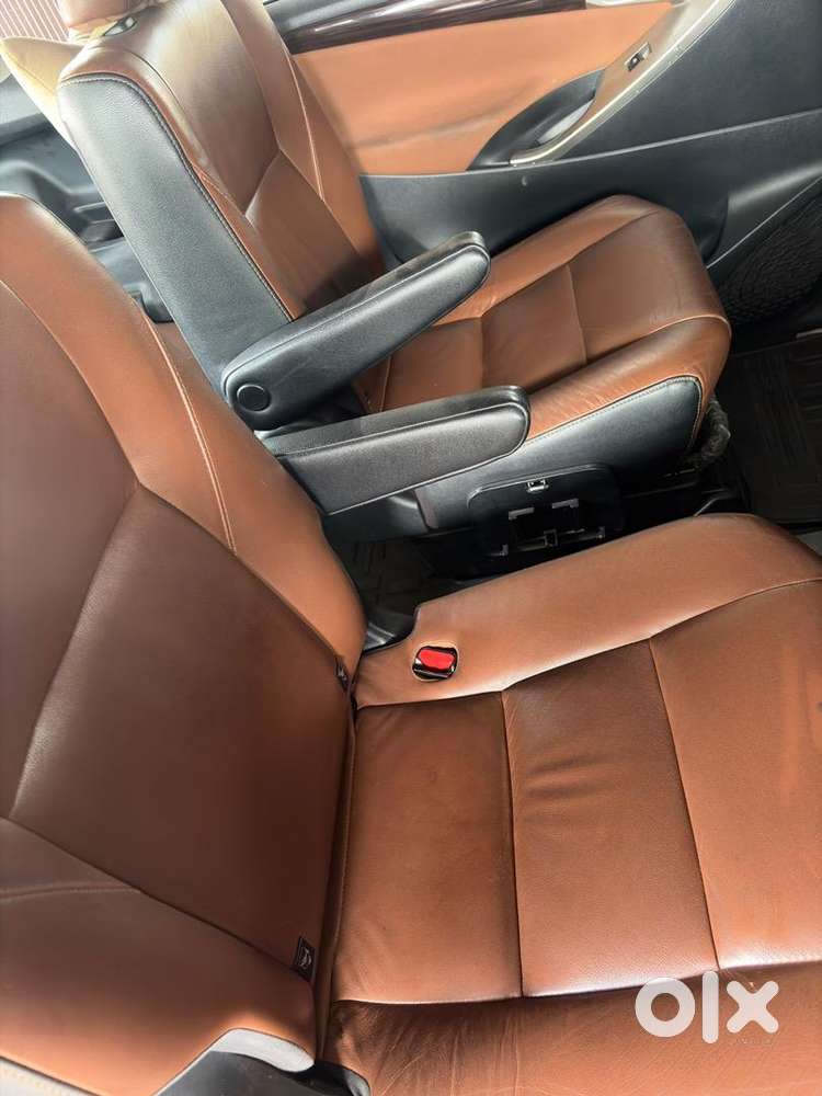 Toyota Innova Crysta 2.8 Z At 2016 Diesel Well Maintained