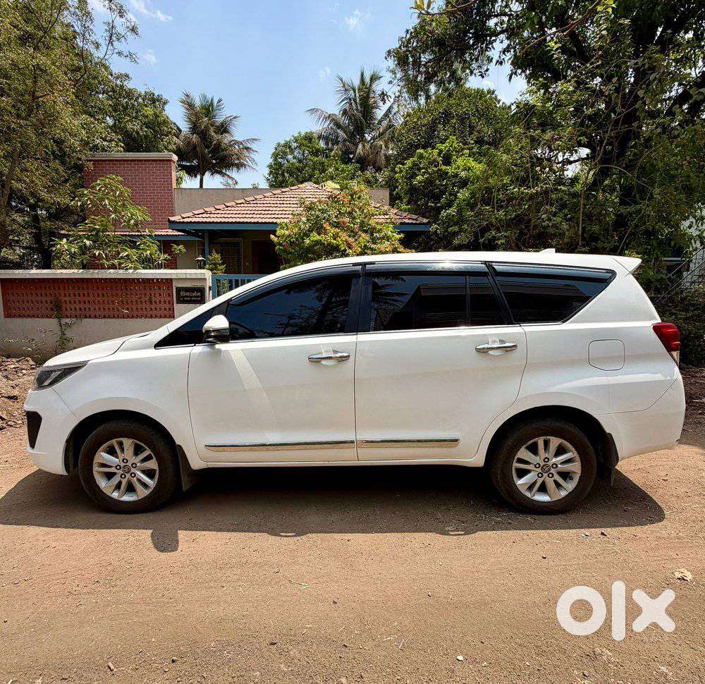 Toyota Innova Crysta 2.4 V, 2017, Diesel
