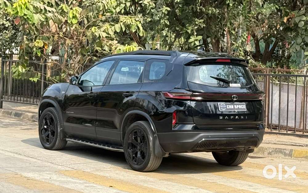 Tata Safari Adventure Plus Dark Edition At, 2024, Diesel