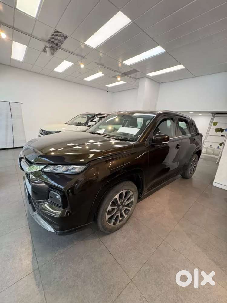 Maruti Suzuki Grand Vitara 1.5 Alpha Plus Intelligent Hybrid Ecvt, 2..