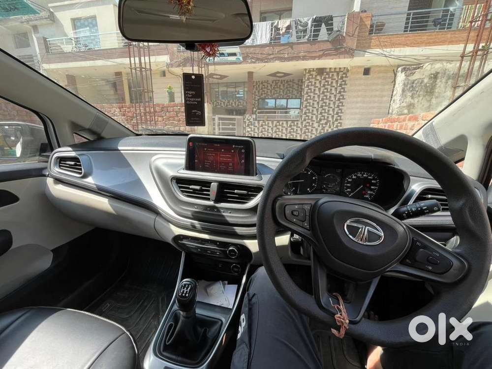 Tata Altroz Ev 2022 Petrol Well Maintained