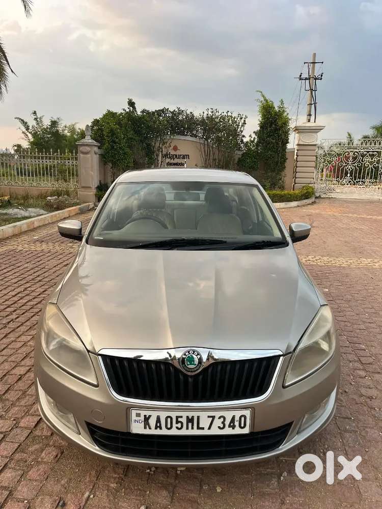 Skoda Rapid 1.6 Ambition 2012