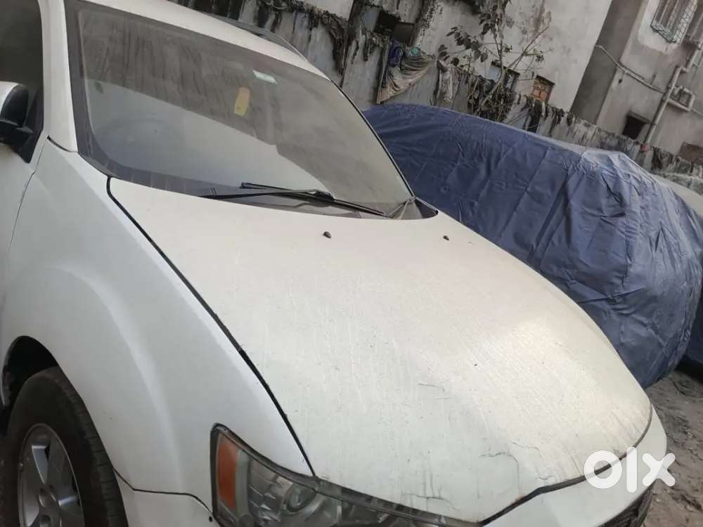 Mitsubishi Outlander 2011