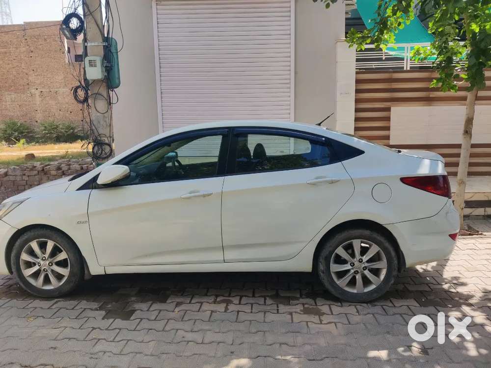Hyundai Verna 2012