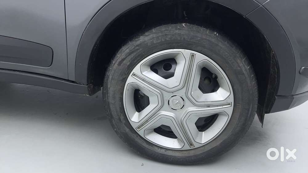 Tata Nexon 1.5 Revotorq Xm (s), 2022, Diesel