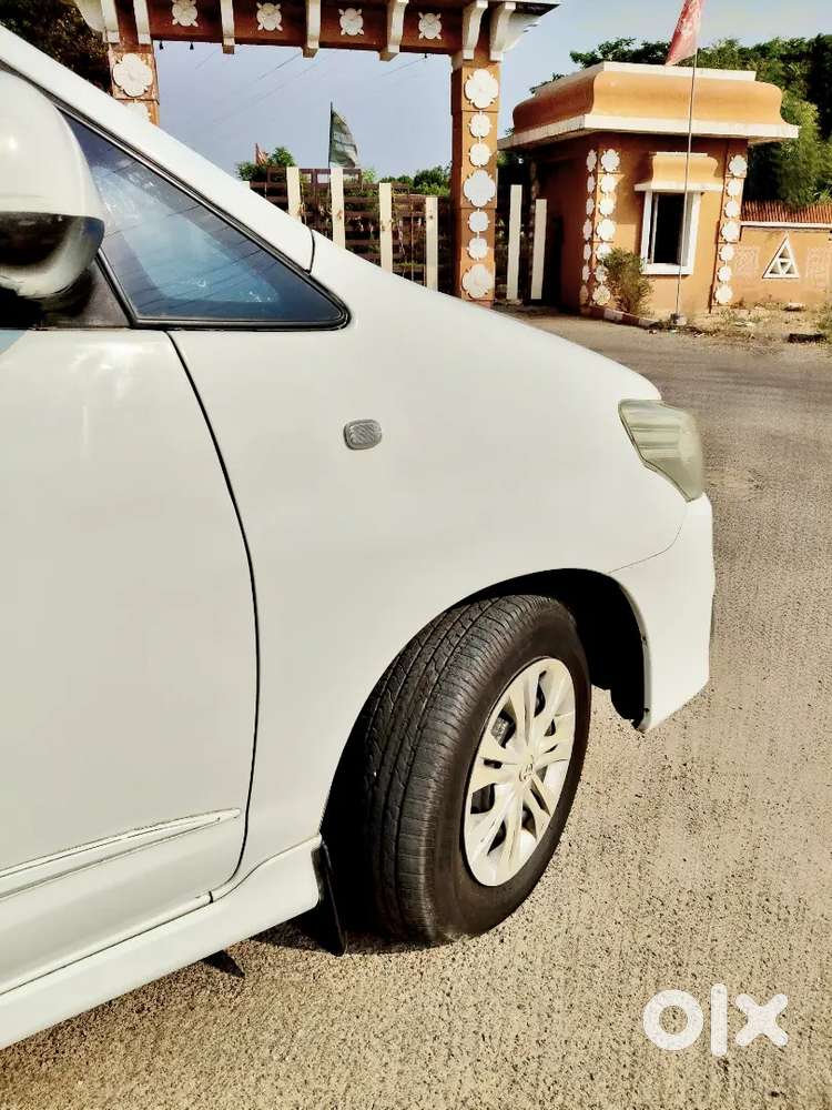 Toyota Innova Car

Model : 2012
Colour : Super White Abs
Abs : Yes
Sea