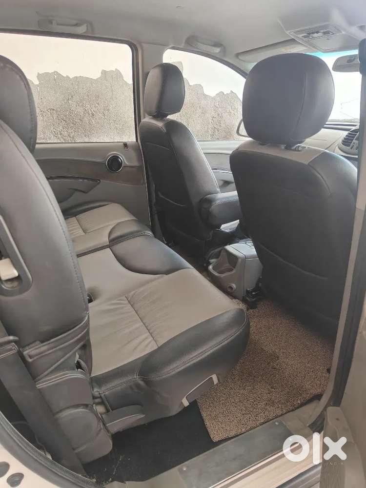 Mahindra Nuvosport N8 2016 Diesel 111000 Km Driven