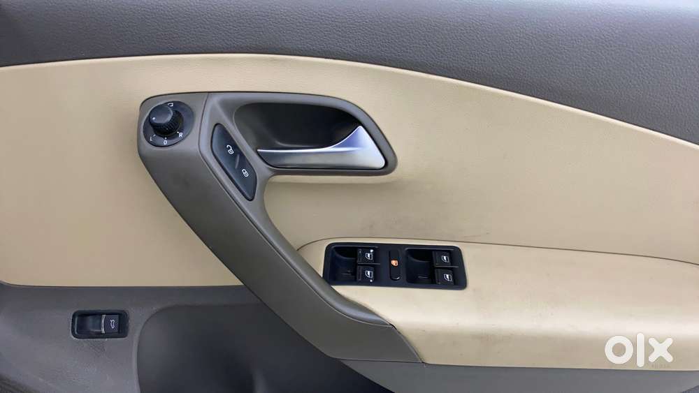 Volkswagen Vento 2013-2015 1.6 Highline, 2015, Petrol