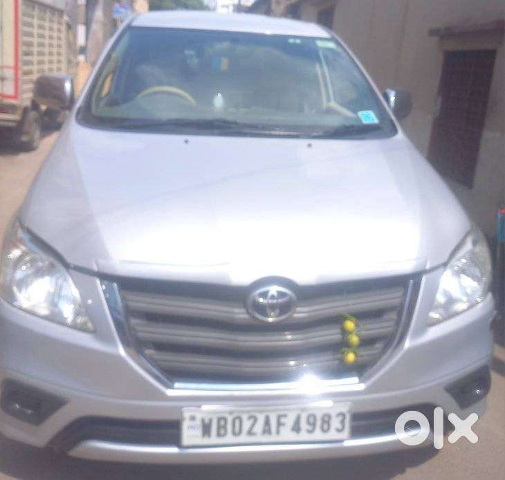 Toyota Innova 2.5 G (diesel) 8 Seater Bs Iv, 2014, Diesel