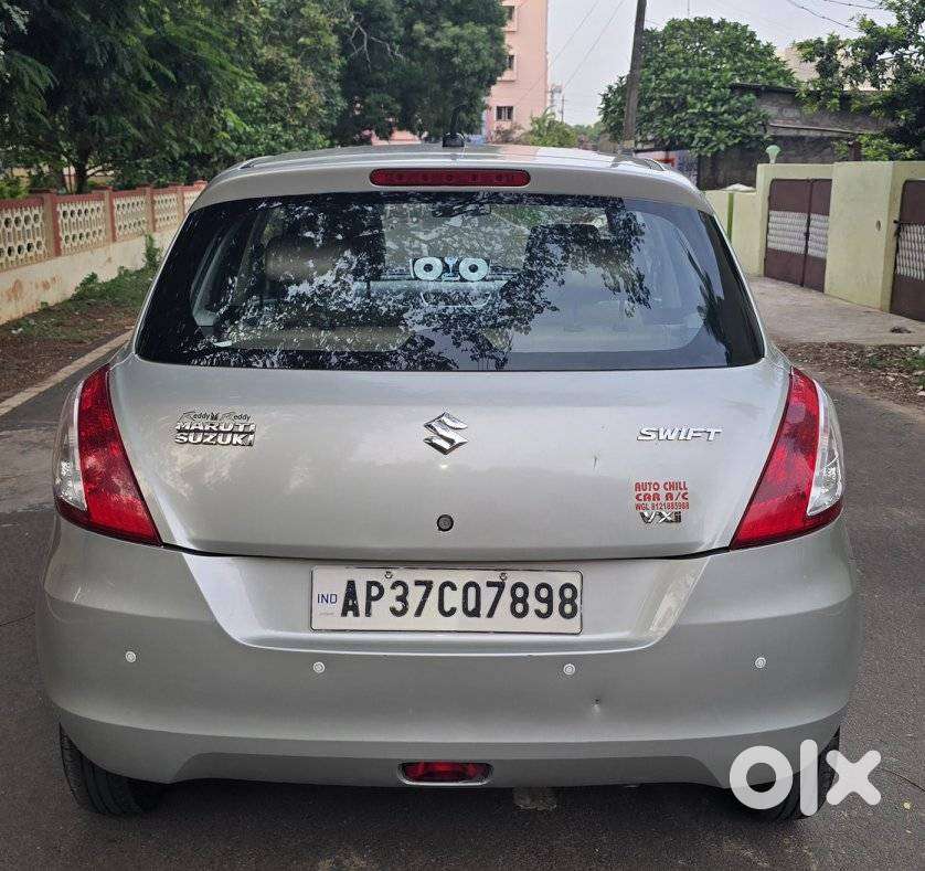 Maruti Suzuki Swift Vxi Optional, 2016, Petrol