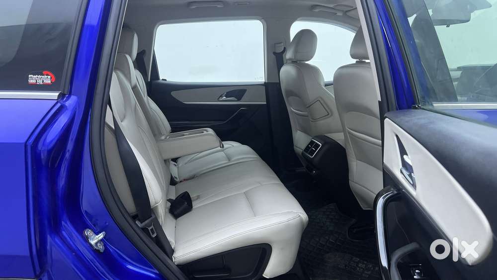 Mahindra Xuv700 2.0 Ax 7 Petrol At Luxury Pack Str, 2022, Petrol