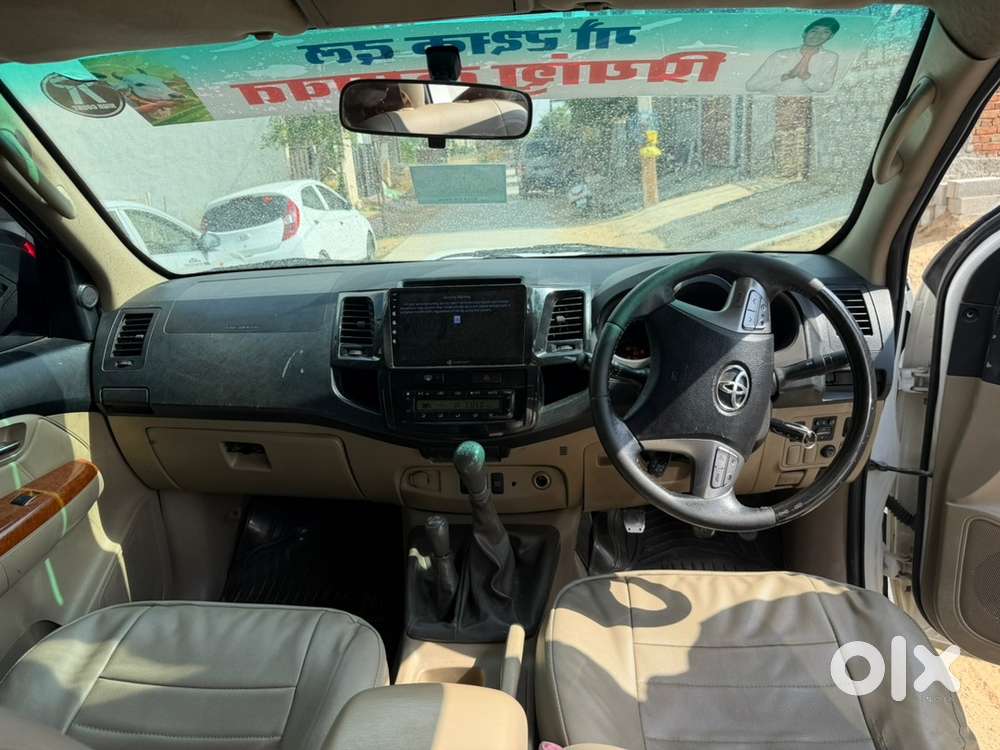 Toyota Fortuner Diesel 2011 Manual 2011