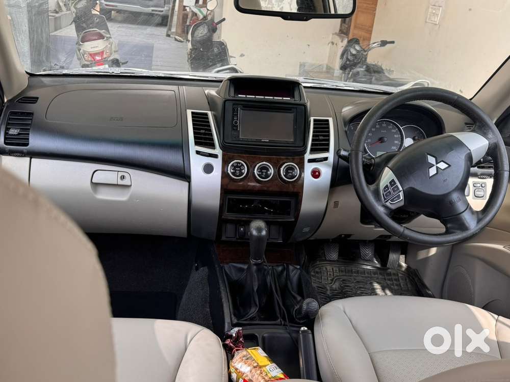 Mitsubishi Pajero Sport 2016