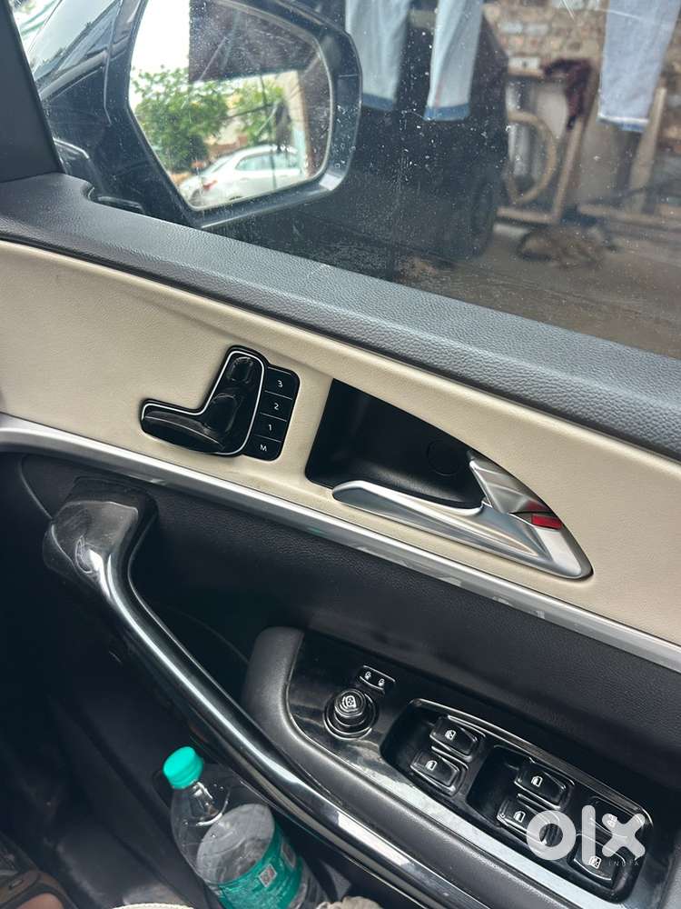 Mahindra Xuv700 Diesel 2023/24