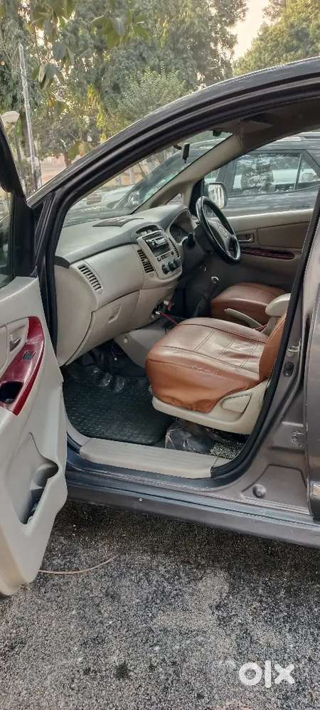 Toyota Innova 2010 Diesel Well Maintained