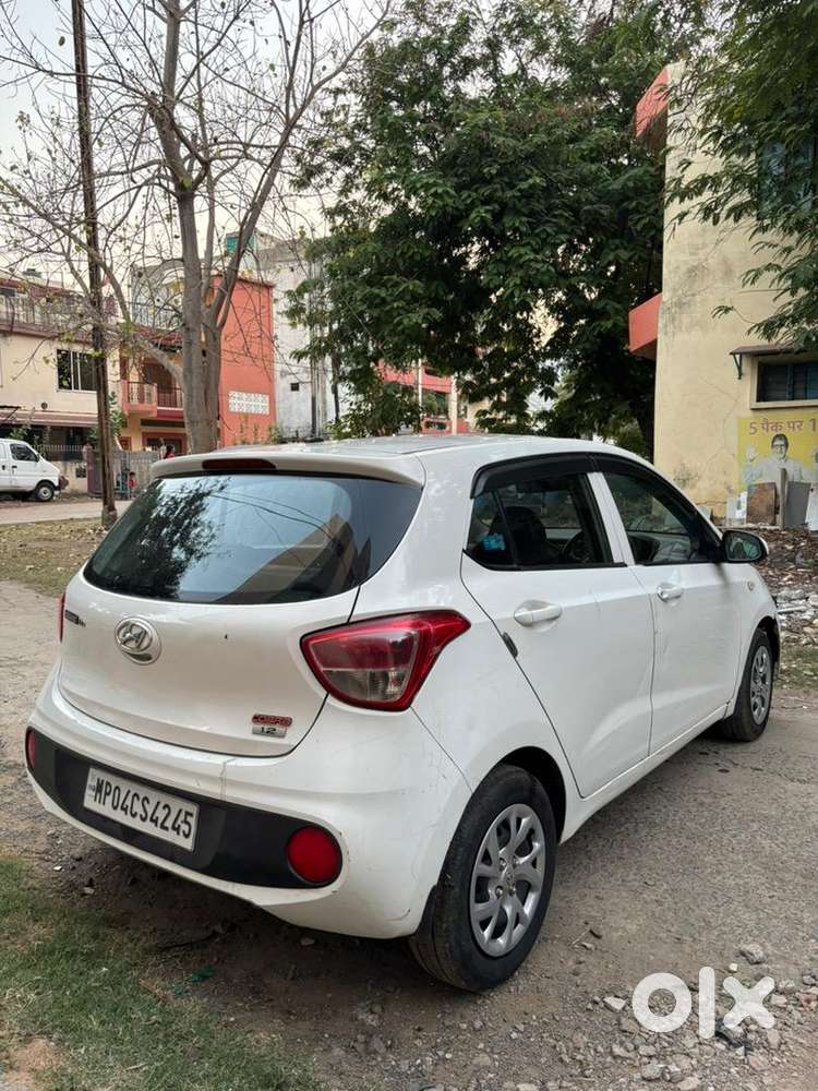 Hyundai Grand I10 2017 Petrol Well Maintained